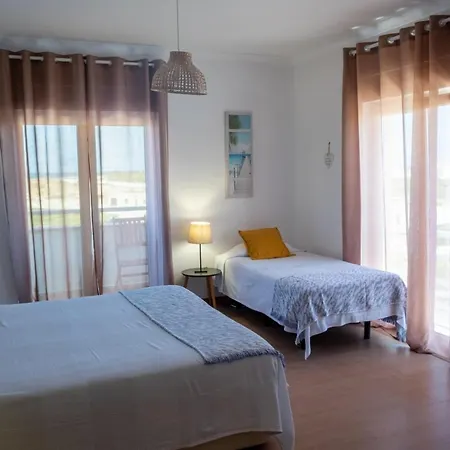 Pksc Surf House * Peniche